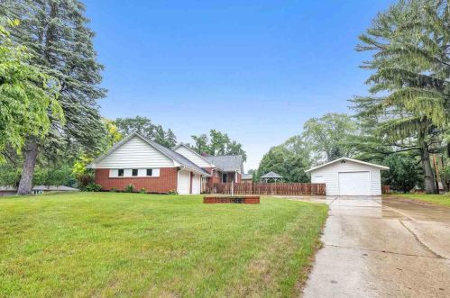 831 Mount Mary Dr, Green Bay, WI 54311-5866