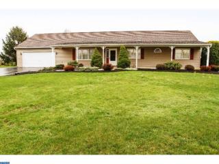 1 Audrey Dr, Dale, PA 19504-9504