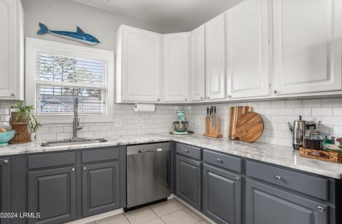 1012 Ferrets End, Beaufort SC  29902-5893 exterior