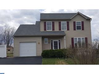 6 Diprinzio Dr, Pottstown PA  19464-2039 exterior