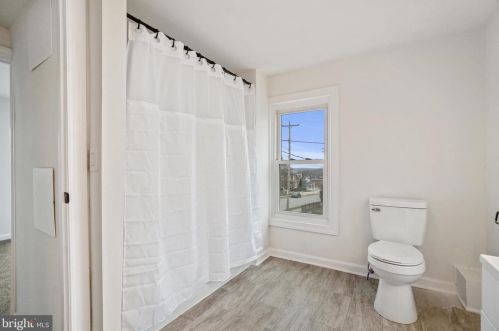 104 High St, Red Lion PA  17356-1606 exterior