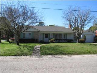 2801 Chadwick Dr, Mobile, AL 36606-2471