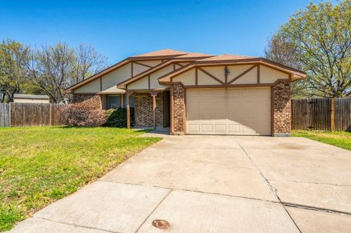 9005 Gainsborough Ct, Fort Worth, TX 76134-5505