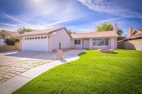 43105 Lemonwood Dr, Lancaster, CA 93536-4724