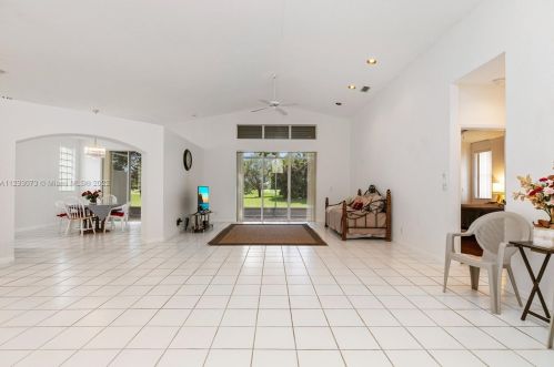 1608 149th Ave, Hollywood, FL 33027-2318