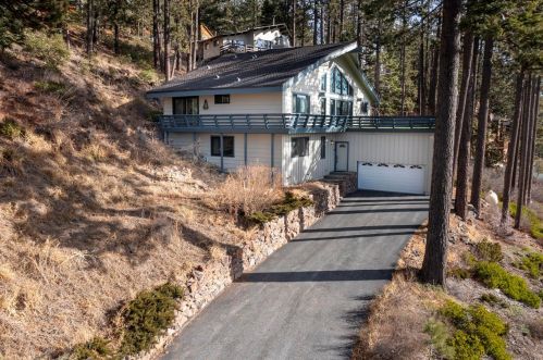 12726 Richards Blvd, Truckee CA  96161 exterior