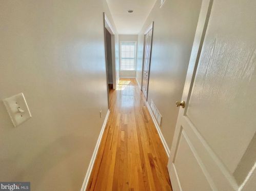 32 Pin Oak Dr, Dover DE  19904-2373 exterior