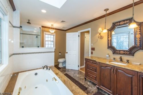 9 Memory Ln, Dover NJ  07869-4205 exterior