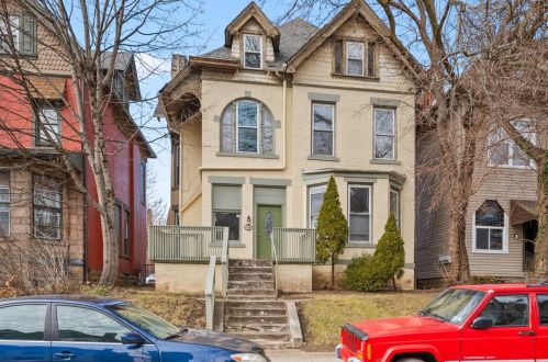 328 Amber St, Pittsburgh, PA 15206-3716