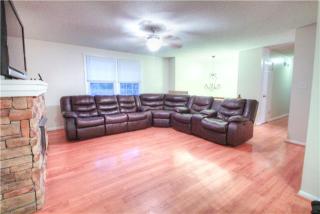 527 Linda Ln, Clarksville, TN 37042-6363