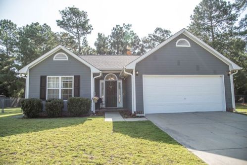 305 Longleaf Pines Dr, Raeford, NC 28376-5647