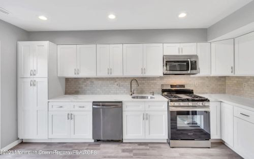 1204 Sandra Pl, Bricktown NJ  08724-7053 exterior