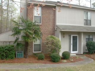 712 Hidden Branches Close, Winterville NC  28590-5906 exterior