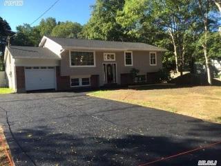 324 Joan St, Hauppauge, NY 11779-6209