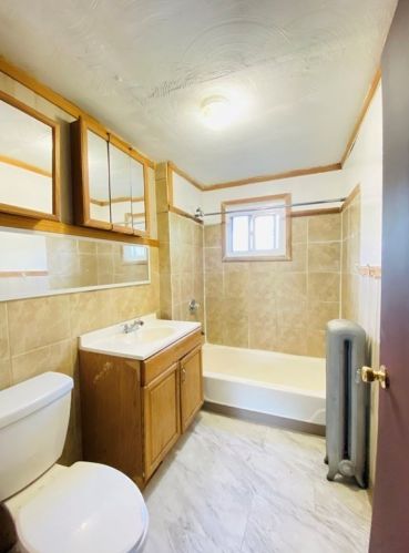 117 Dawes St, Springfield MA 01109-3042 exterior