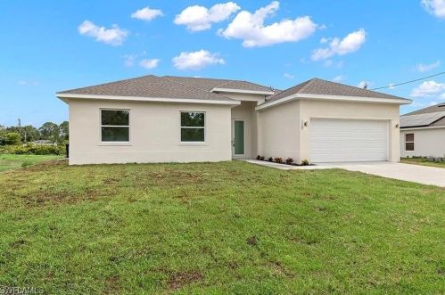 2900 Vera Ave, Lehigh Acres, FL 33976-2839