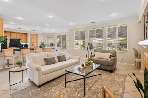 3909 Edgeview Ct, Modesto CA  95355-7318 exterior