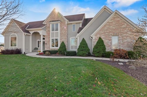 12865 Euclid Ct, Waukesha, WI 53151-4693