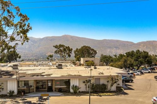 871 Coronado Cir, Santa Paula CA  93060-1666 exterior