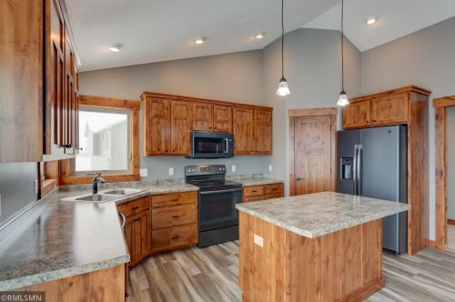 364 Prairie Rd, New Johannesburg, WI 54017-1280