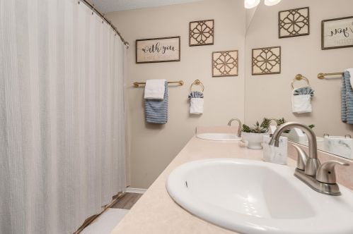 58 3 St, Shalimar FL  32579-1747 exterior