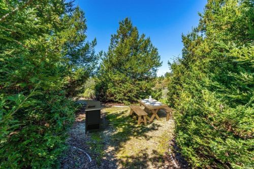 6301 Highland Pl, Sebastopol CA  95472-6100 exterior