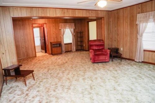 310 Bois D Arc St, Blossom, TX 75416-2201