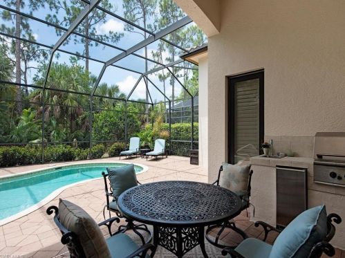 18081 Lagos Way, Naples FL 34110-2765 exterior