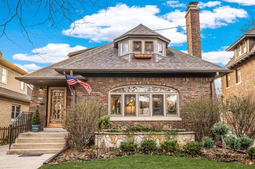 4779 Larkin St, Milwaukee WI 53211-1151 exterior