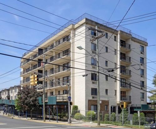 233 12th St, Palisades Park NJ  07650-2049 exterior
