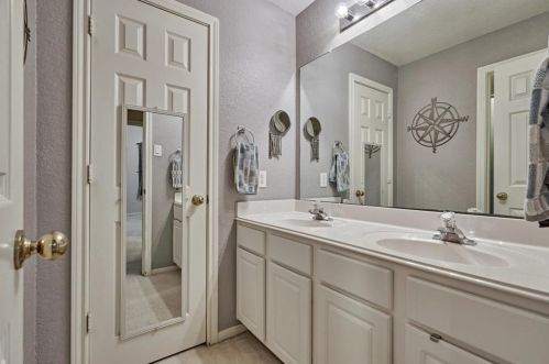 79 Knightsbridge Dr, Conroe TX 77385-3451 exterior