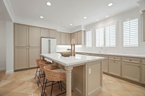 8 Nautical Mile Dr, Newport Beach CA  92663-2784 exterior