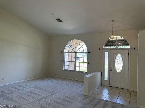4617 Varsity Cir, Lehigh Acres, FL 33971-2064