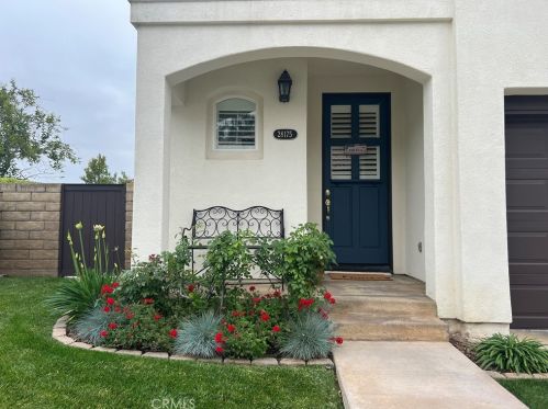 28175 Cabrillo Ln, Santa Clarita, CA 91354-4903