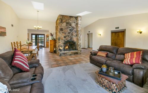 11402 Summer Trl, Tucson, AZ 85749-9243