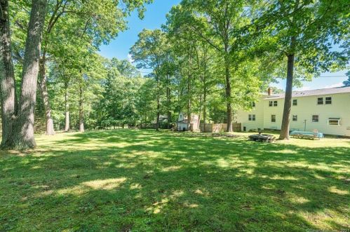 73 Notch Rd, Manchester CT  06043-7421 exterior