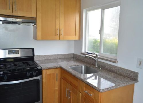 2800 Devonshire Ave, Redwood City CA  94063-3211 exterior