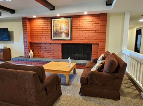 64 Santa Margarita, San Leandro, CA 94579-1927