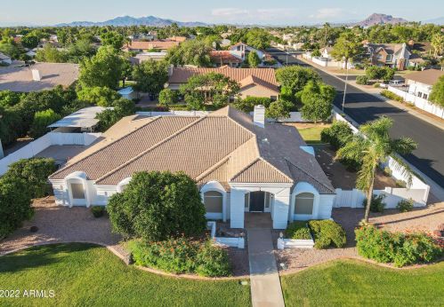 4058 Huber St, Mesa, AZ 85205-4022
