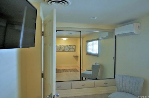 70 Santa Monica St, Palm Springs CA  92264-5257 exterior