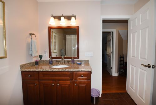 18 Chadwick Ct, Mashpee MA 02649-2892 exterior