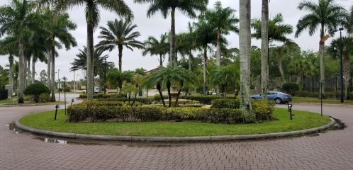 240 Crestwood Cir, West Palm Beach, FL 33411-4750