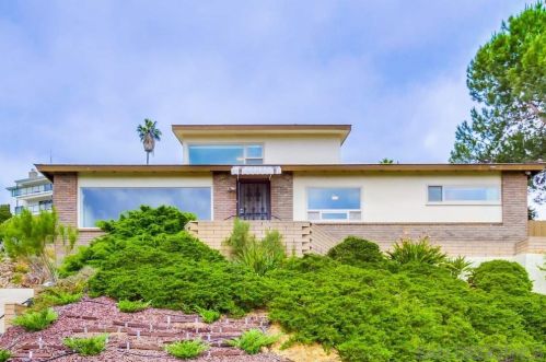 7915 Normal Ave, La Mesa, CA 91941-6307