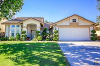 617 Fairview Rd, Bakersfield, CA 93307-5519