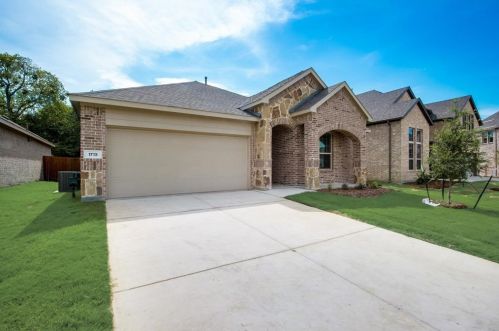 1713 Roadrunner Dr, Oak Point TX  75068-8543 exterior