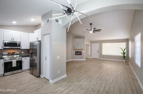 20809 31 Dr, Phoenix AZ 85017-1504 exterior