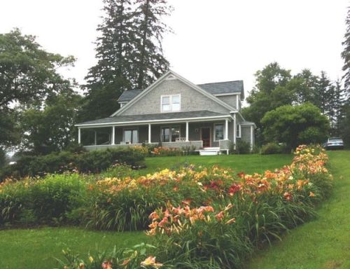 110 Elm St, Carroll NH  03598-3007 exterior