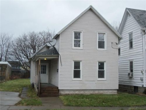 46 Middle Rd, Van Buren Bay, NY 14048-1310