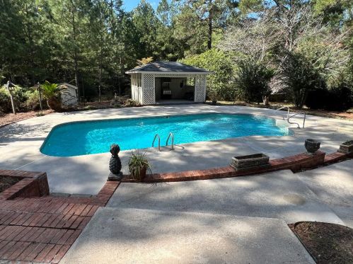 237 Country Club Rd, Meeting Street, SC 29824-4300