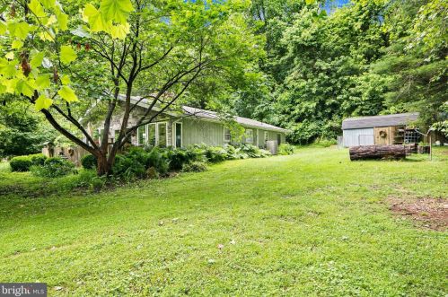 355 Mason Dr, Harpers Ferry, WV 25425-4078